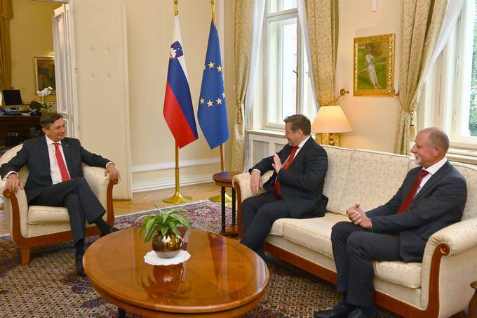 Predsednik Pahor je sprejel rektorja Univerze v Ljubljani prof. dr. Igorja Papia in njegovega naslednika, prof. dr. Gregorja Majdia